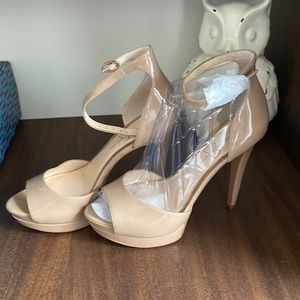 Jessica Simpson Sylvain Platform Heel